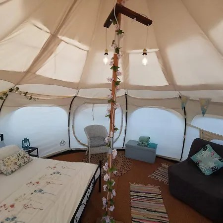 Glamping La Petite Lande Luxury tent